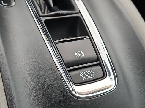 Certified 2022 Honda HR-V LX image 26