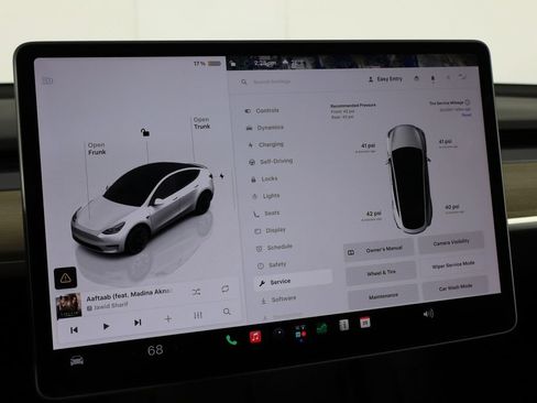Used 2023 Tesla Model Y Long Range AWD/4WD image 38