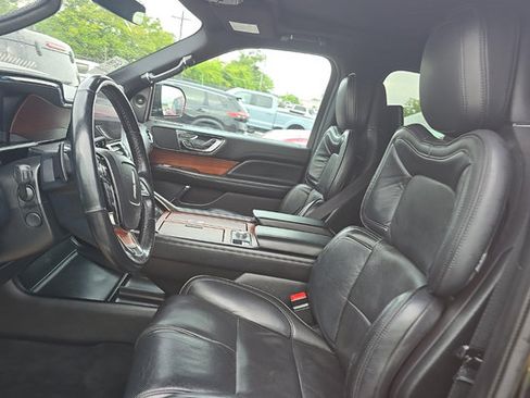 Used 2019 Lincoln Navigator L Reserve AWD/4WD image 5