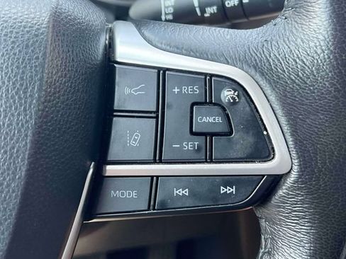 Certified 2022 Toyota Sienna XLE FWD image 27