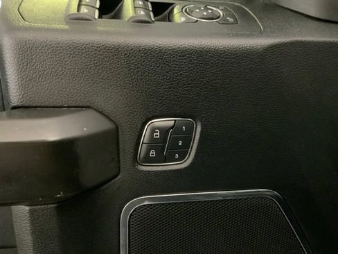 Used 2018 Ford F150 Lariat w/ Equipment Group 502A Luxury AWD/4WD image 14