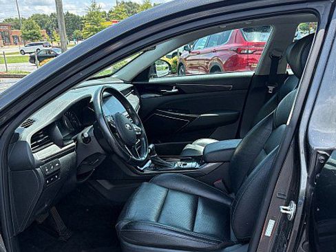 Used 2020 Kia Cadenza Technology FWD image 6