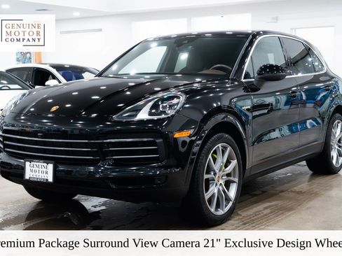 Used 2023 Porsche Cayenne AWD/4WD image 1