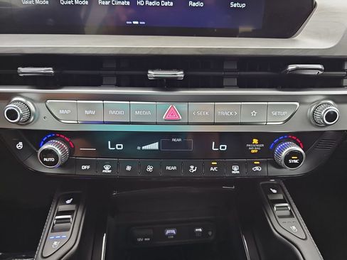 Used 2024 Kia Telluride EX X-Line AWD/4WD image 36