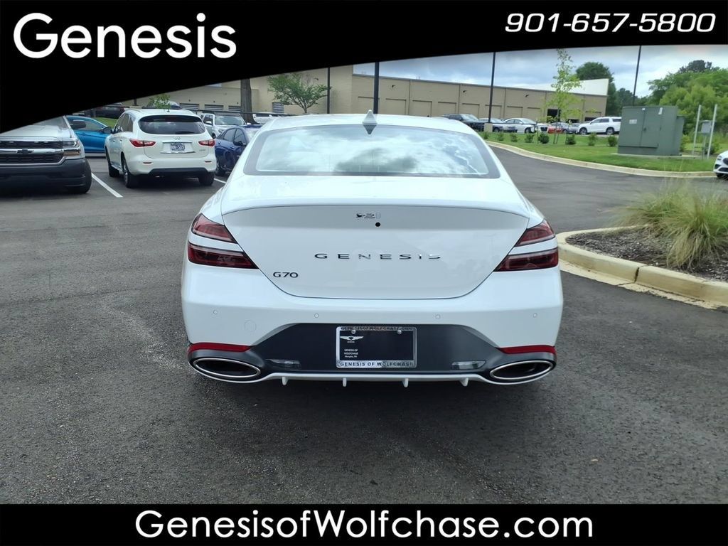 Used 2026 Genesis G70 2.5T Prestige RWD image 4