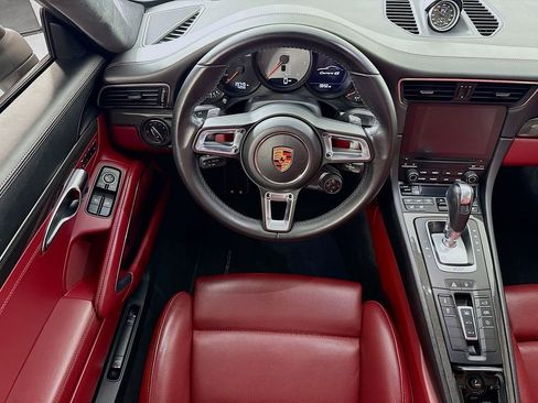 Used 2017 Porsche 911 Carrera 4S image 10