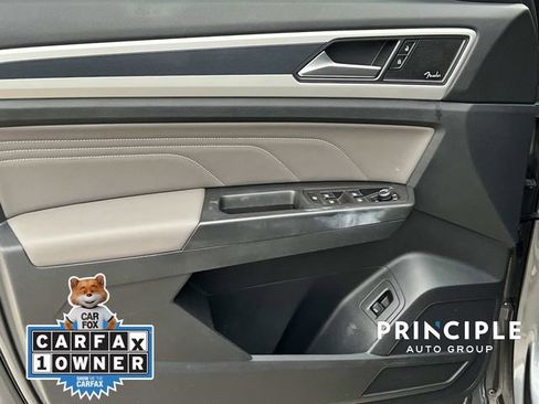 Used 2023 Volkswagen Atlas SEL Premium AWD/4WD image 12