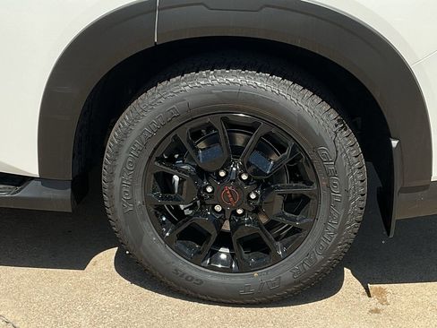 New 2026 Nissan Armada PRO-4X AWD/4WD image 8