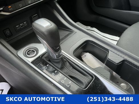 Used 2024 Nissan Sentra SV FWD image 23