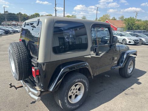 Used 2004 Jeep Wrangler Sahara image 7