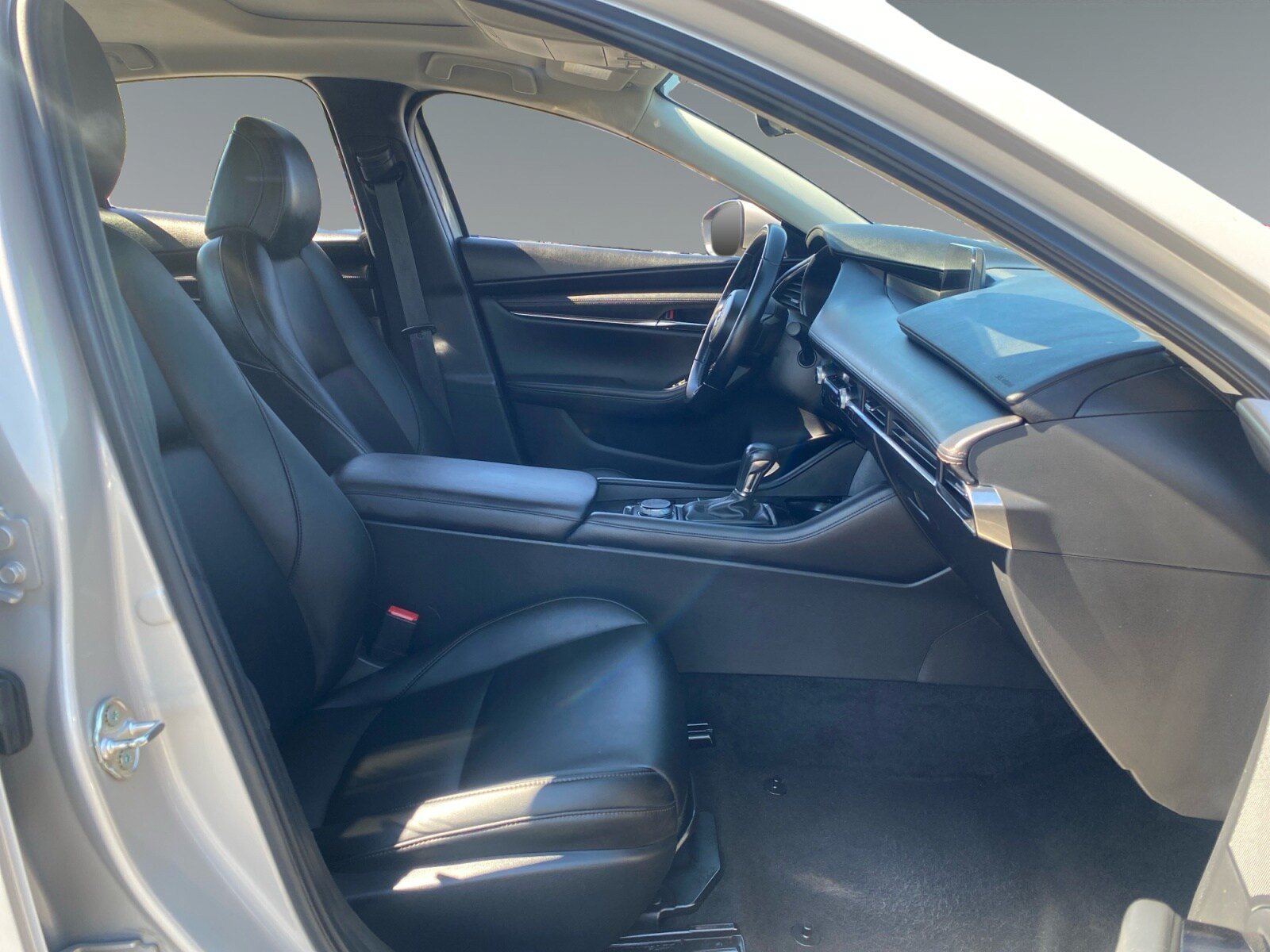 Used 2025 MAZDA MAZDA3 s FWD image 15