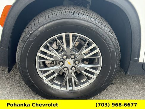 Certified 2025 Chevrolet Traverse LT w/ Driver Confidence Package AWD/4WD image 27