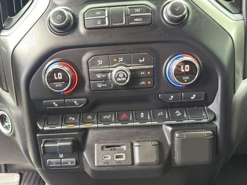 Used 2021 Chevrolet Silverado 1500 LT AWD/4WD image 17
