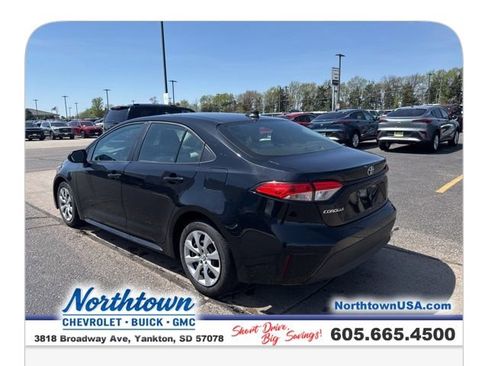 Used 2023 Toyota Corolla LE FWD image 11