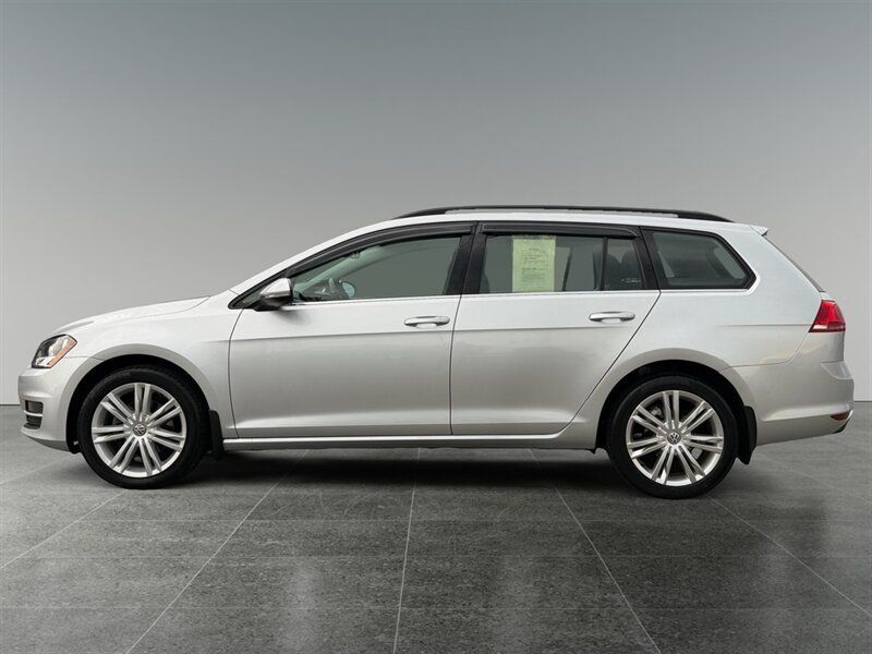 Used 2015 Volkswagen Golf TDI SE FWD image 2