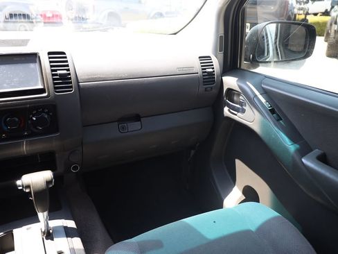 Used 2009 Nissan Frontier SE w/ Power Pkg RWD image 20