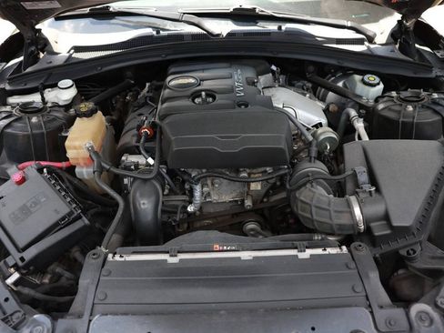 Used 2020 Chevrolet Camaro LT RWD image 42