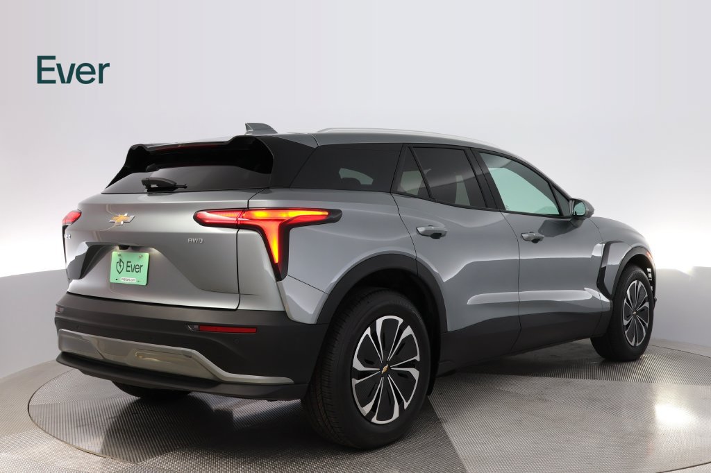 Used 2024 Chevrolet Blazer EV LT AWD/4WD image 3