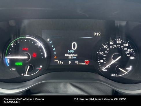 Used 2025 Toyota Sienna XLE image 16