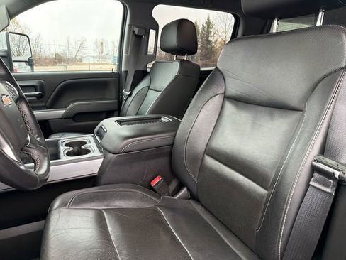 Used 2019 Chevrolet Silverado 2500 LTZ w/ Duramax Plus Package image 13