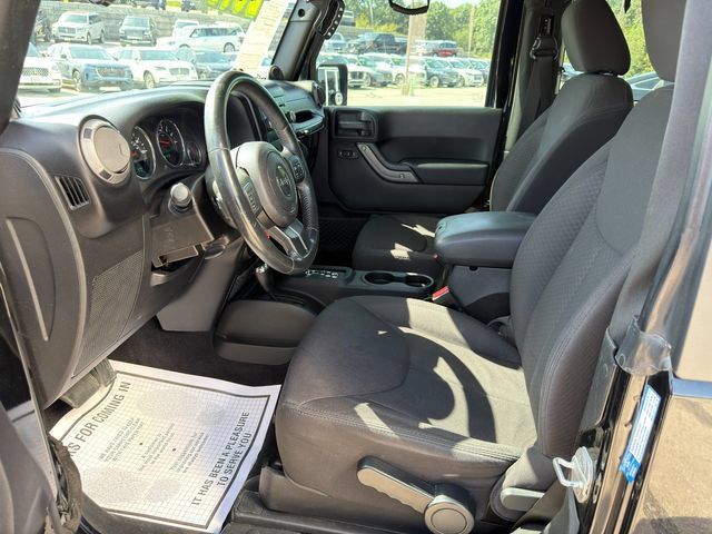 Used 2013 Jeep Wrangler Sport AWD/4WD image 13