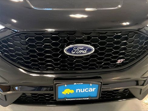 Used 2022 Ford Edge ST image 29