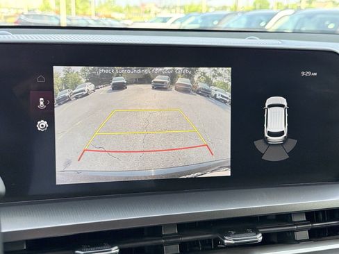 Used 2023 Kia Telluride S w/ S Sunroof Package FWD image 5