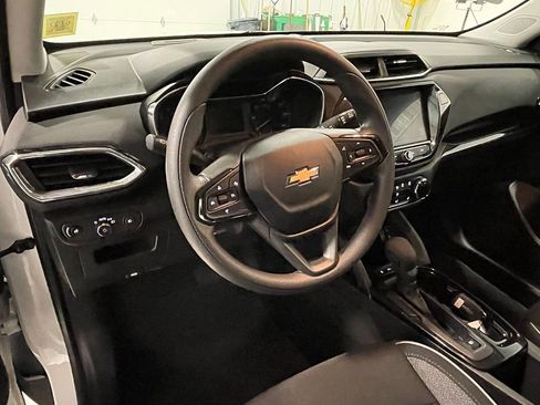 Used 2022 Chevrolet TrailBlazer LT w/ Convenience Package image 19