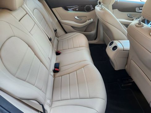 Used 2022 Mercedes-Benz GLC 300 image 32