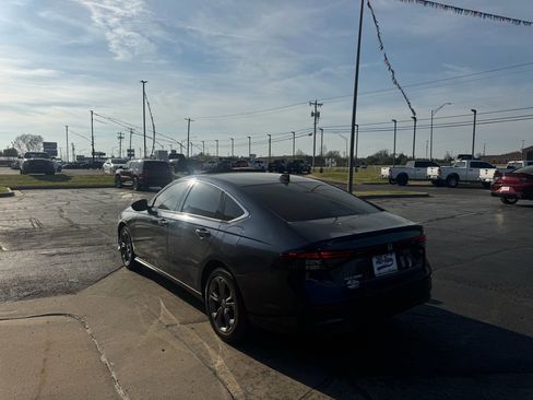 Used 2024 Honda Accord EX image 3