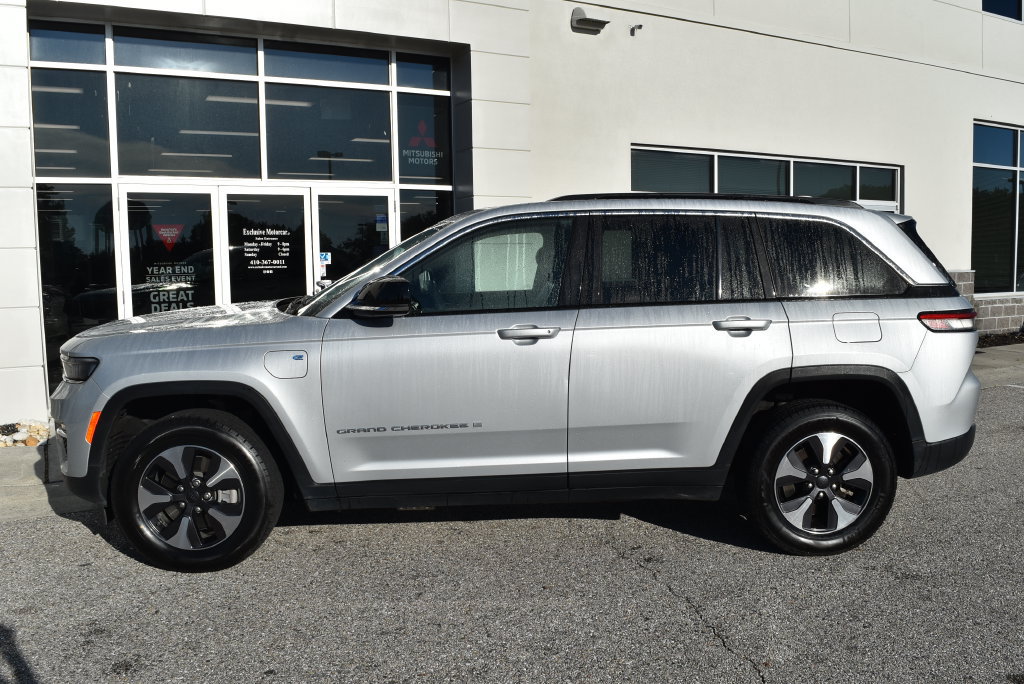 Used 2024 Jeep Grand Cherokee Limited 4xe AWD/4WD image 4
