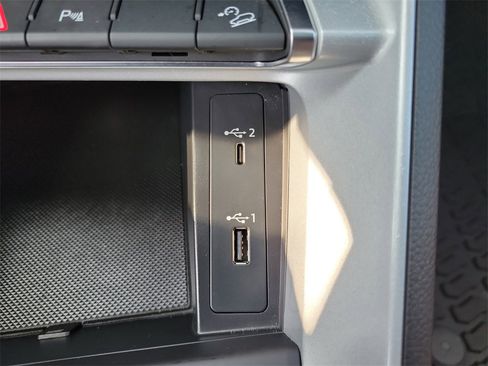 Used 2021 Audi Q3 2.0T Premium w/ Convenience Package image 38