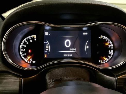 Used 2019 Jeep Grand Cherokee Altitude AWD/4WD image 23