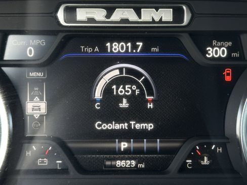 Used 2025 RAM 1500 Laramie image 30