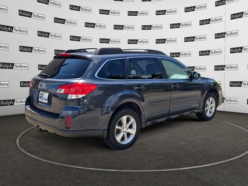 Used 2013 Subaru Outback 3.6R Limited AWD/4WD image 6