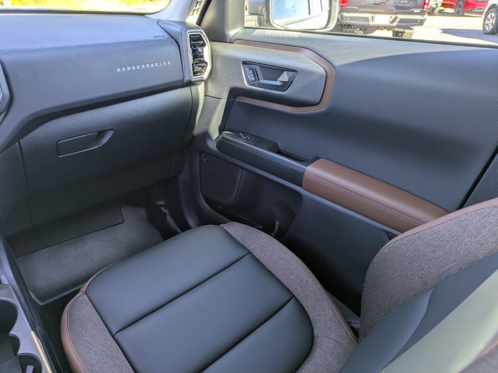 New 2026 Ford Bronco Sport Outer Banks w/ Sasquatch Outer Banks Package AWD/4WD image 40