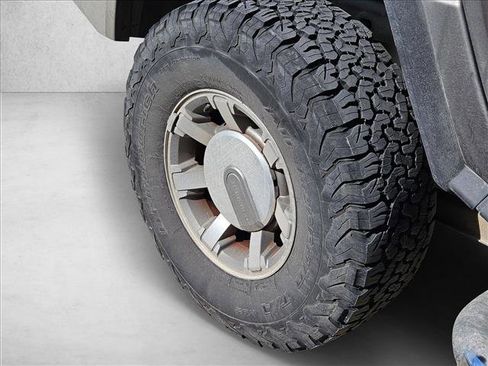 Used 2008 HUMMER H2 SUV image 8