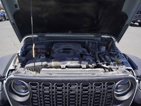 Used 2024 Jeep Wrangler Unlimited Rubicon 4xe AWD/4WD image 6