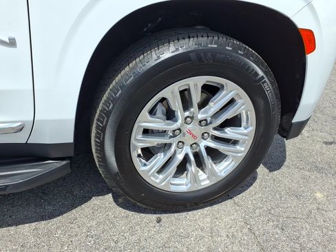 Used 2023 GMC Yukon SLT RWD image 9