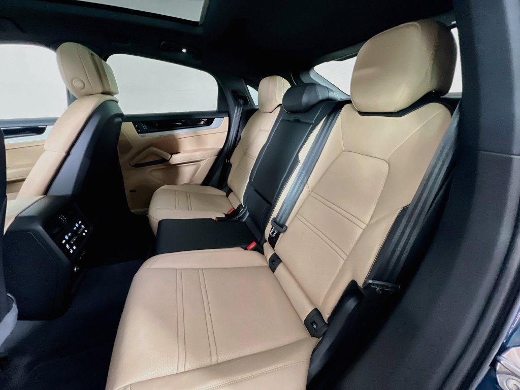 Certified 2026 Porsche Cayenne S AWD/4WD image 24