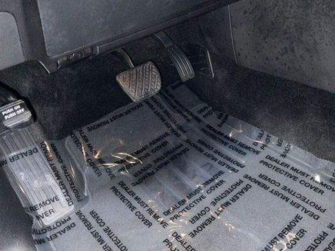 Used 2024 Nissan Armada SL image 38