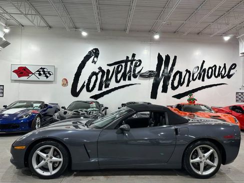 Used 2013 Chevrolet Corvette Convertible image 2