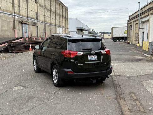 Used 2013 Toyota RAV4 LE AWD/4WD image 7
