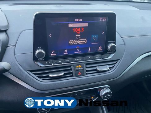Used 2019 Nissan Altima 2.5 SV FWD image 16
