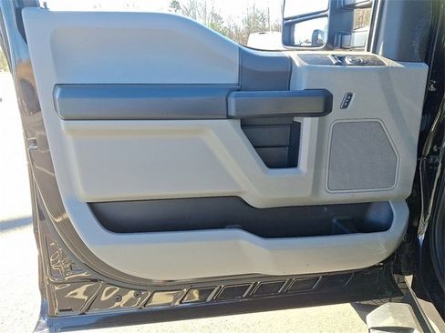 Used 2021 Ford F350 XL w/ Power Equipment Group image 11