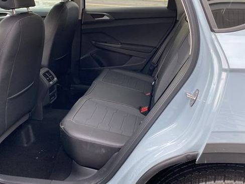 New 2026 Volkswagen Taos SE image 22