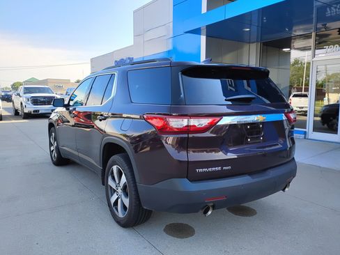 Used 2019 Chevrolet Traverse LT w/ LT Premium Package AWD/4WD image 9