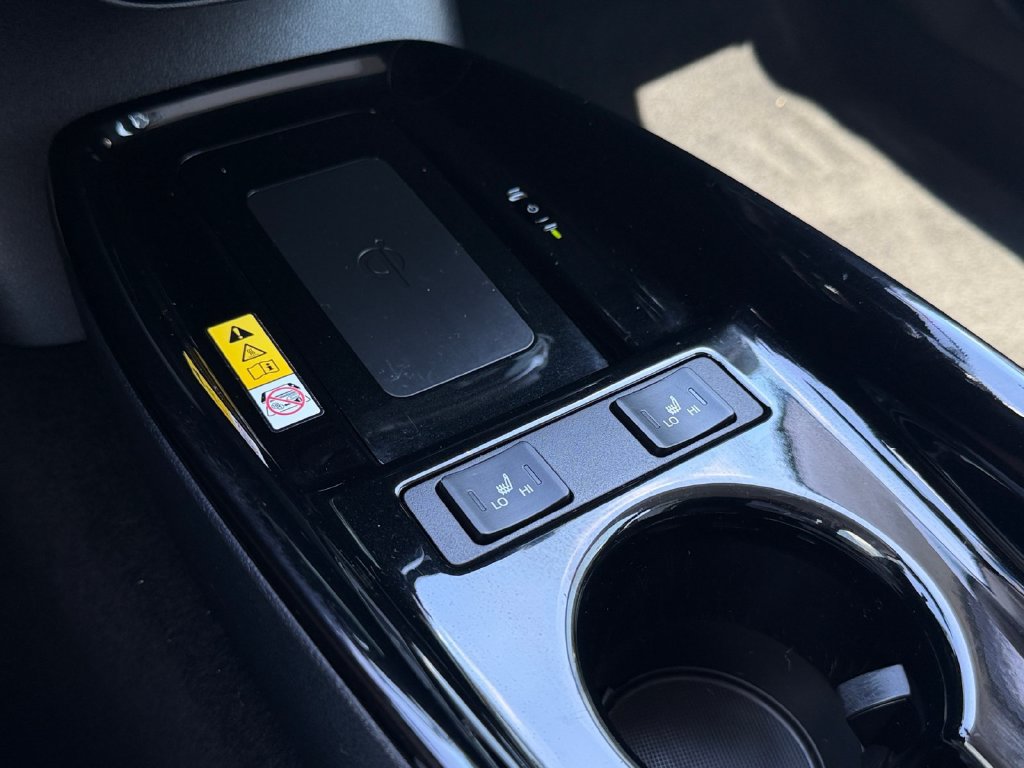 Used 2022 Toyota Prius XLE FWD image 23