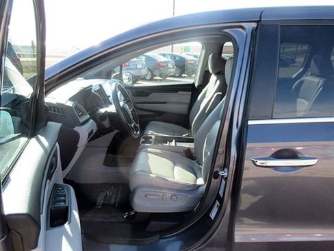 Used 2023 Honda Odyssey EX-L image 13
