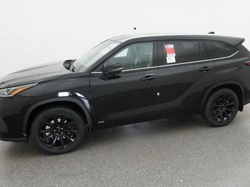 New 2026 Toyota Highlander Limited image 2